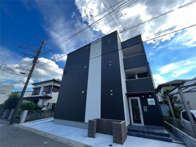 ��ʌ��t�����s��g�c�̃A�p�[�g�̌����O��