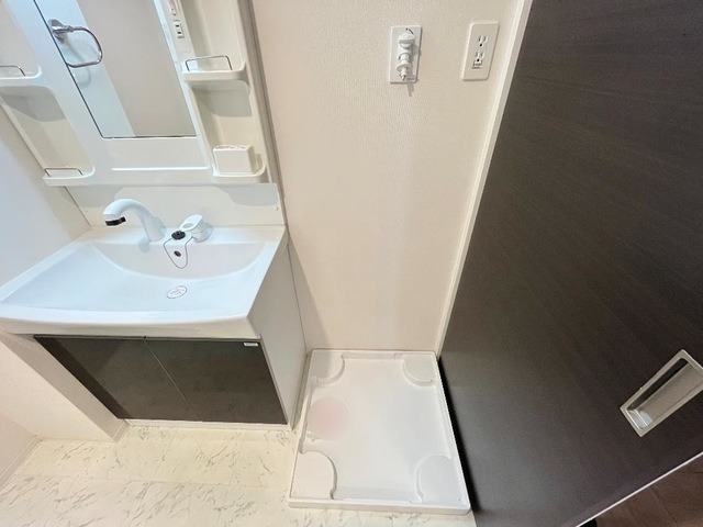 ��ʌ�����s�˒˓��Q���ڂ̃}���V�����̂��̑�