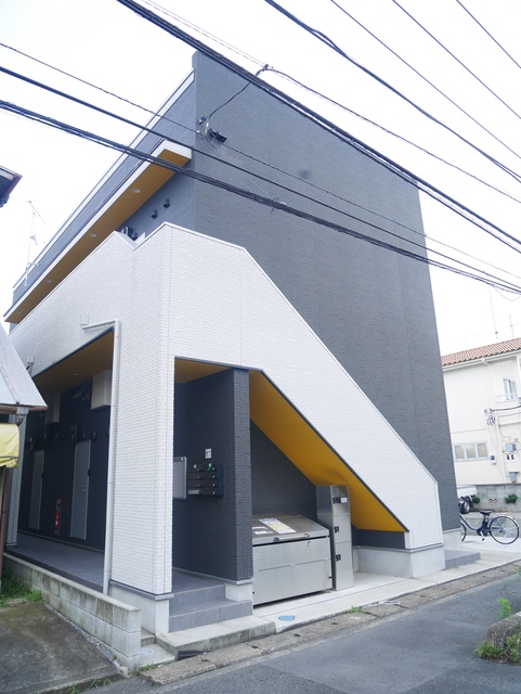 ��ʌ��������܎s�����擌��{�U���ڂ̃A�p�[�g�̌����O��