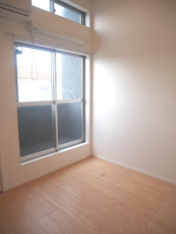 ��ʌ��������܎s�����擌��{�U���ڂ̃A�p�[�g�̋��ԁE���r���O