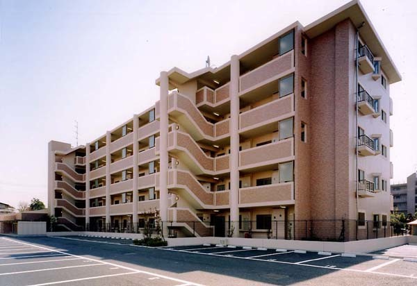 ��ʌ��������܎s����厚��v�ۗ̉Ƃ̃}���V�����̌����O��