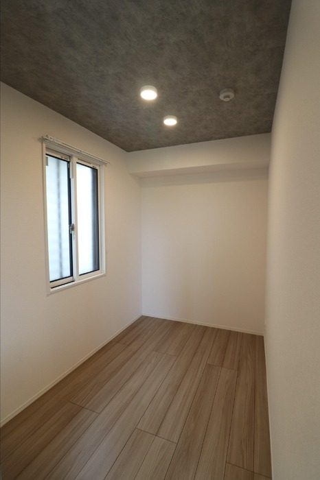 ��ʌ��������܎s�΋�����T���ڂ̃A�p�[�g�̂��̑������E�X�y�[�X