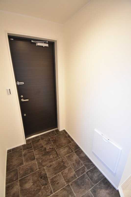 ��ʌ��������܎s������㗎���R���ڂ̃A�p�[�g�̌���