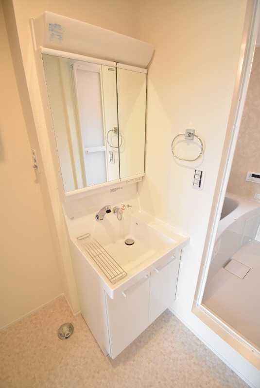 ��ʌ��������܎s������㗎���R���ڂ̃A�p�[�g�̐��ʏ�