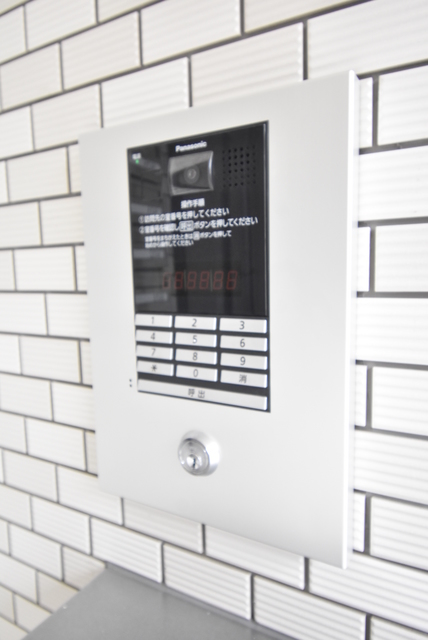 ��ʌ��������܎s������㗎���R���ڂ̃A�p�[�g�̂��̑�