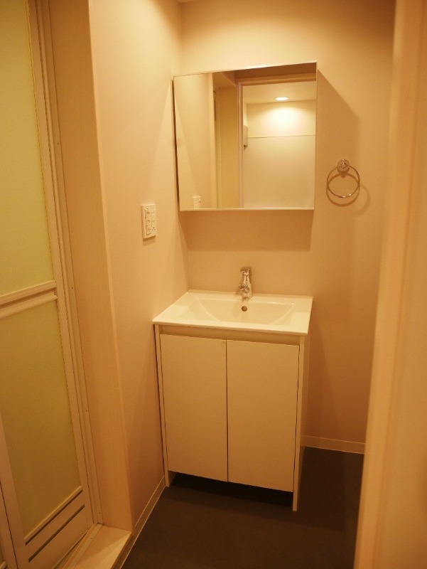 ��ʌ��������܎s�����擌��{�U���ڂ̃A�p�[�g�̐��ʏ�