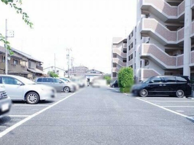 ��ʌ��������܎s����厚��v�ۗ̉Ƃ̃}���V�����̒��ԏ�