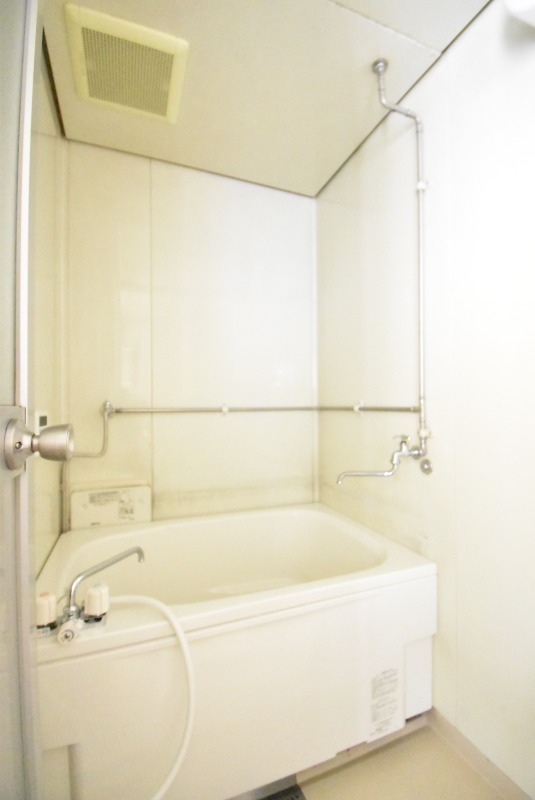 ��ʌ�����s����P���ڂ̃}���V�����̃o�X