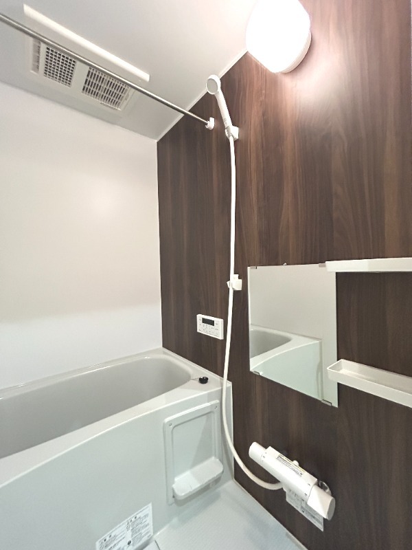 ��ʌ�����s�΋u�P���ڂ̃A�p�[�g�̃o�X