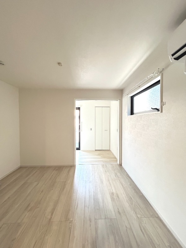 ��ʌ�����s�΋u�P���ڂ̃A�p�[�g�̋����E���r���O