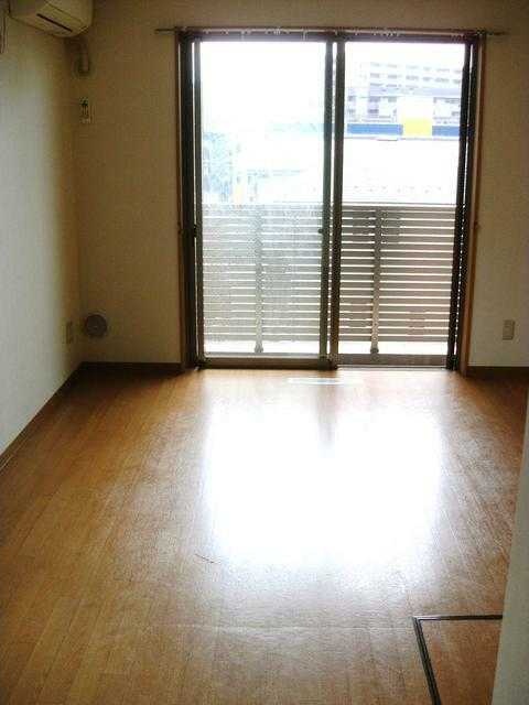 ��ʌ��������܎s�k��{�����R���ڂ̃}���V�����̋��ԁE���r���O