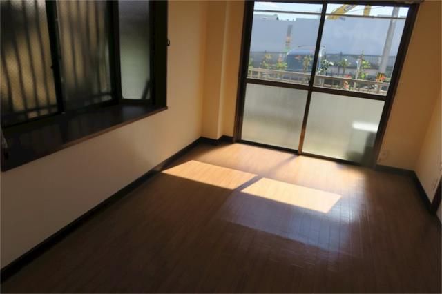 ��ʌ��������܎s���搼�x�P�O���ڂ̃A�p�[�g�̋��ԁE���r���O