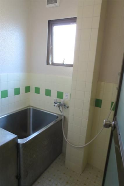 ��ʌ��������܎s���搼�x�P�O���ڂ̃A�p�[�g�̃o�X