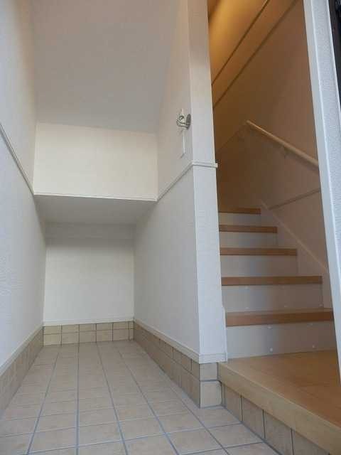 ��ʌ��z�J�s�_�����Q���ڂ̃A�p�[�g�̌���