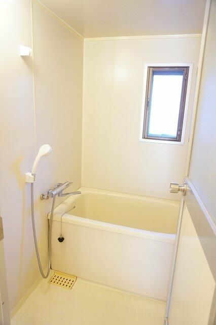 ��ʌ�����s�˒˂R���ڂ̃}���V�����̃o�X