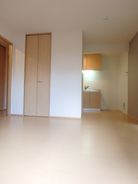 ��ʌ��������܎s��{����ؒ��Q���ڂ̃A�p�[�g�̂��̑������E�X�y�[�X