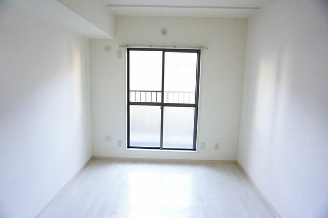 ��ʌ�����s�˒˂R���ڂ̃}���V�����̂��̑������E�X�y�[�X