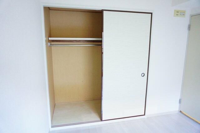 ��ʌ�����s�˒˂R���ڂ̃}���V�����̎��[