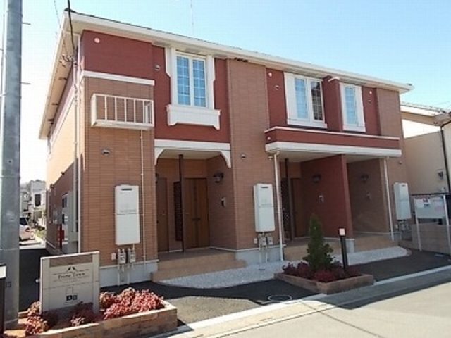 ��ʌ�����s�ђ��̃A�p�[�g�̌����O��