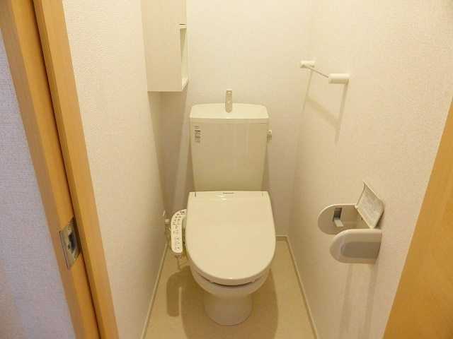 ��ʌ�����s�ђ��̃A�p�[�g�̃g�C��