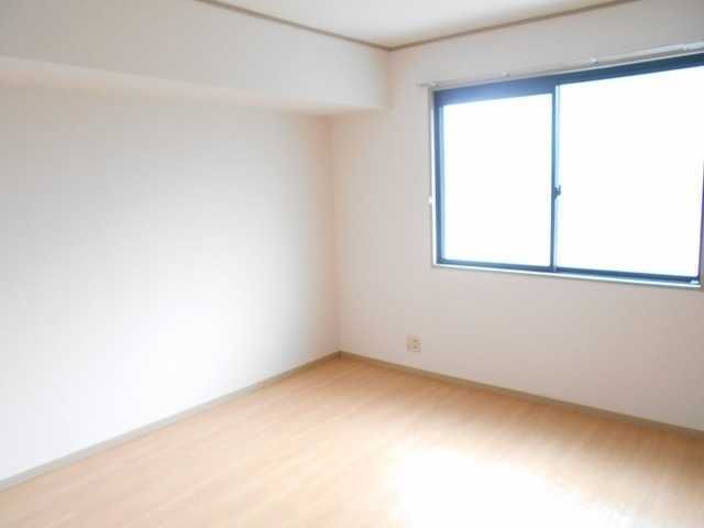 ��ʌ��������܎s�k��ʏ����̃A�p�[�g�̋��ԁE���r���O