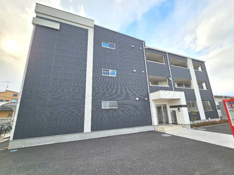 ��ʌ��������܎s��΋���q�S���ڂ̃A�p�[�g�̌����O��