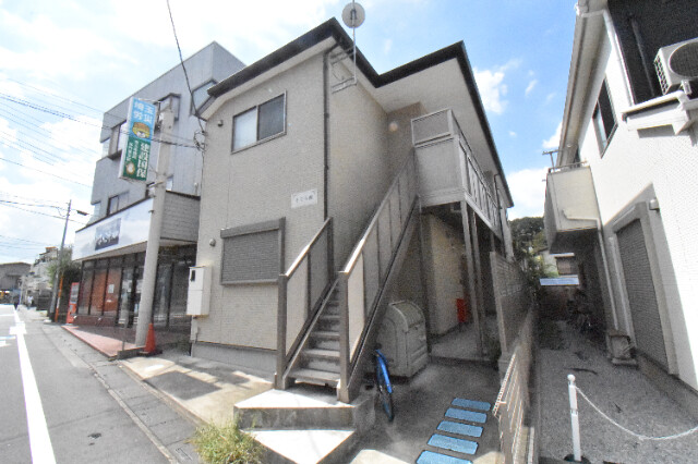 ��ʌ��������܎s��΋���q�P���ڂ̃A�p�[�g�̌����O��