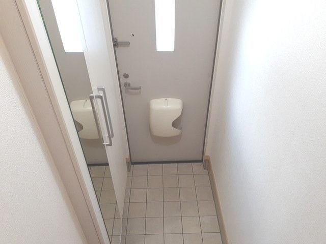 ��ʌ�����s���s�o�H�Q���ڂ̃A�p�[�g�̌���