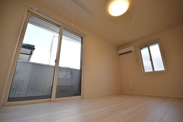 ��ʌ�����s�����S���ڂ̃A�p�[�g�̋��ԁE���r���O