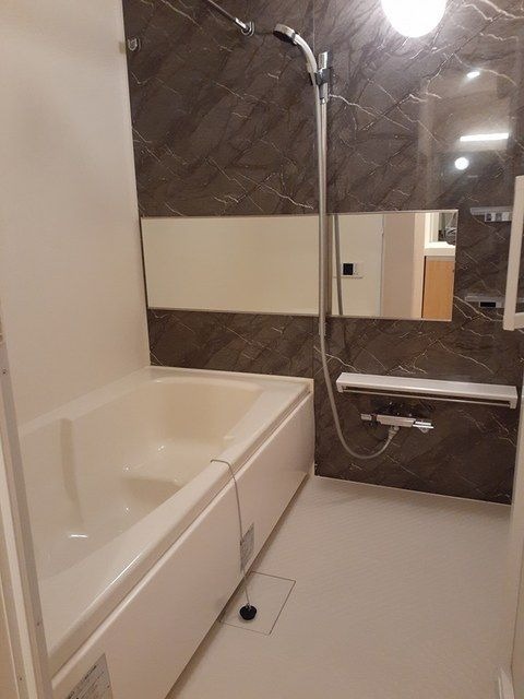 ��ʌ��������܎s������厚�䑠�̃A�p�[�g�̃o�X