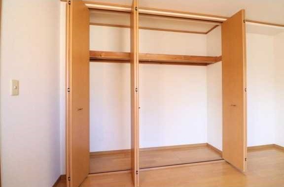 ��ʌ������s�������̃A�p�[�g�̎��[