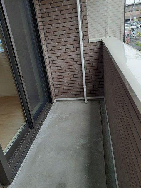 ��ʌ��������܎s������厚�䑠�̃A�p�[�g�̃o���R�j�[