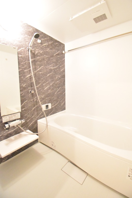 ��ʌ��������܎s�Y�a���ՂV���ڂ̃}���V�����̃o�X