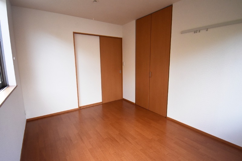 ��ʌ��������܎s�k��~�͒��̃}���V�����̋��ԁE���r���O