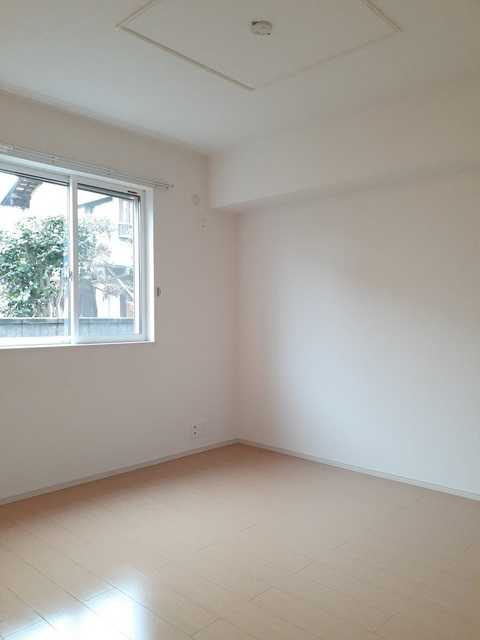 ��ʌ��@�c�s�@�c�T���ڂ̃A�p�[�g�̂��̑������E�X�y�[�X