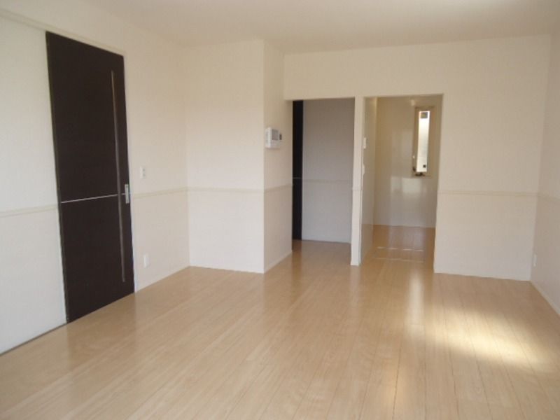 ��ʌ��������܎s�Y�a��؍�S���ڂ̃A�p�[�g�̋��ԁE���r���O