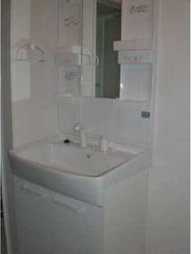 ��ʌ��������܎s�΋擌�Y�a�R���ڂ̃A�p�[�g�̐��ʏ�