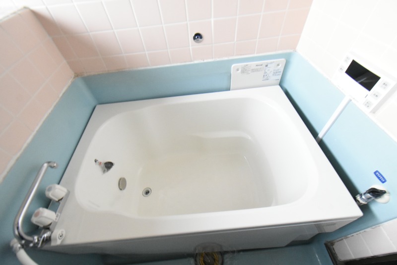 ��ʌ�����s�x�m���P���ڂ̃A�p�[�g�̃o�X