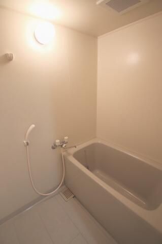 ��ʌ��������܎s����O���U���ڂ̃}���V�����̃o�X