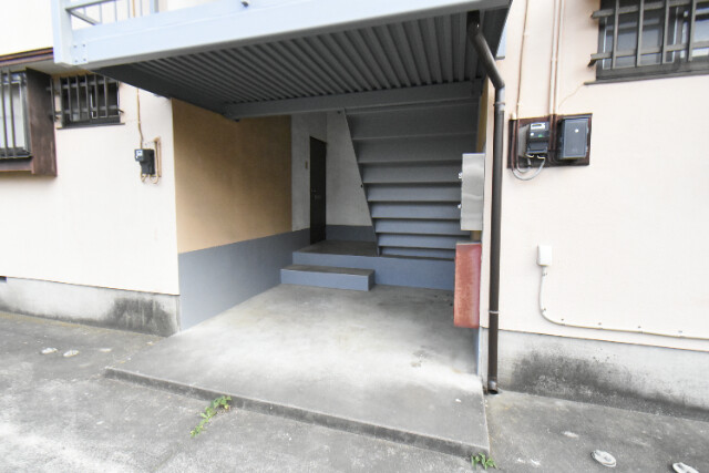 ��ʌ�����s�x�m���P���ڂ̃A�p�[�g�̃G���g�����X