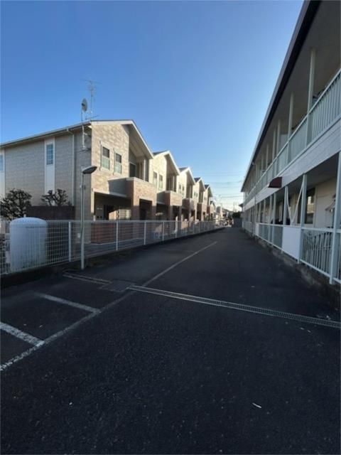 ��ʌ��������܎s��΋摾�c�Q���ڂ̃A�p�[�g�̒��ԏ�