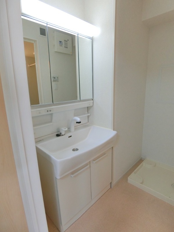 ��ʌ��z�J�s�쒬�Q���ڂ̃A�p�[�g�̐��ʏ�