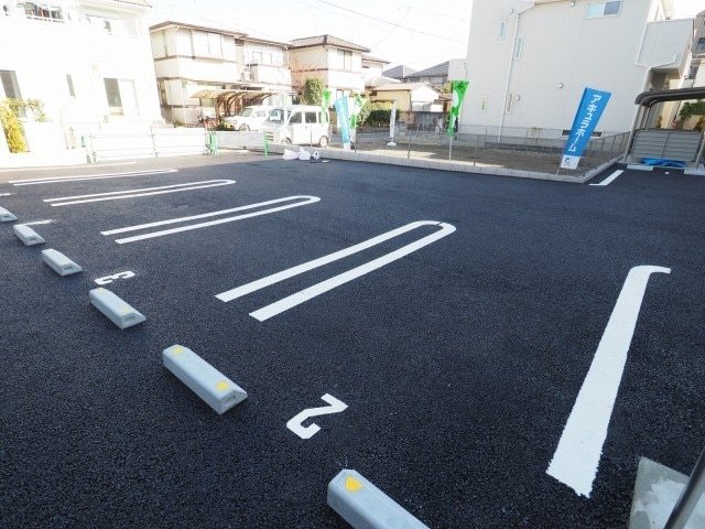 ��ʌ��z�J�s�쒬�Q���ڂ̃A�p�[�g�̒��ԏ�