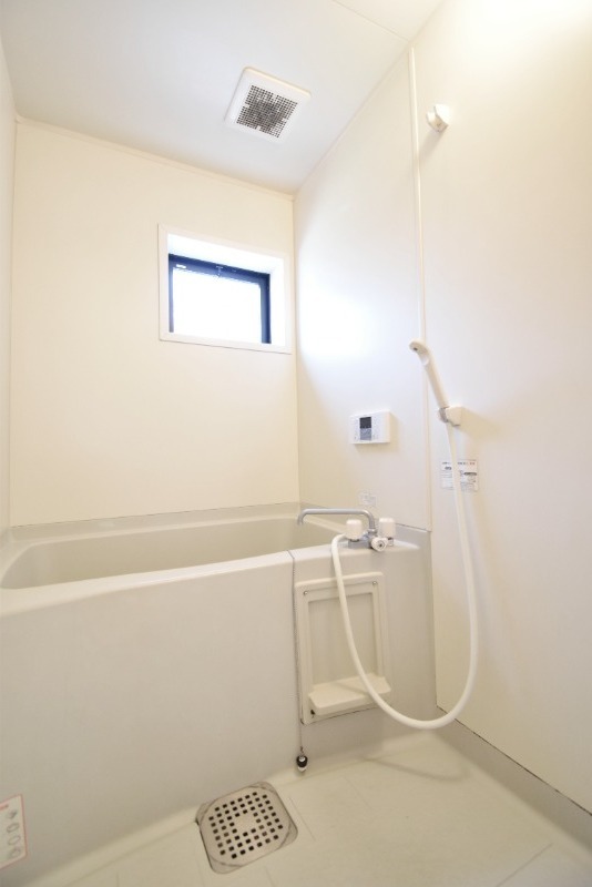 ��ʌ��������܎s��{��k�ܒ��Q���ڂ̃A�p�[�g�̃o�X