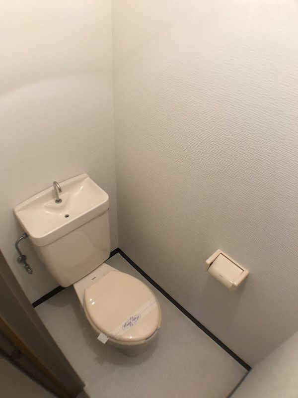 ��ʌ��������܎s��΋���S���ڂ̃A�p�[�g�̃g�C��