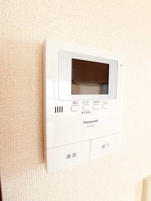 ��ʌ��k�����S�ɓޒ������R���ڂ̃A�p�[�g�̂��̑�