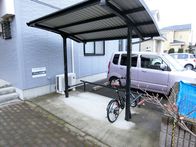 ��ʌ��k�����S�ɓޒ������R���ڂ̃A�p�[�g�̂��̑�