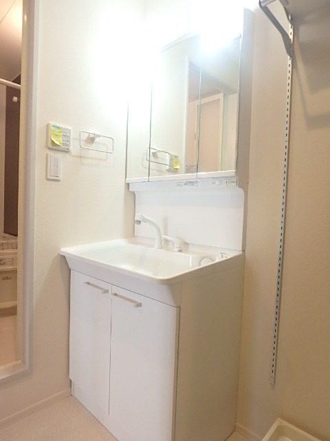 ��ʌ��������܎s�k��A�|���Q���ڂ̃}���V�����̐��ʏ�