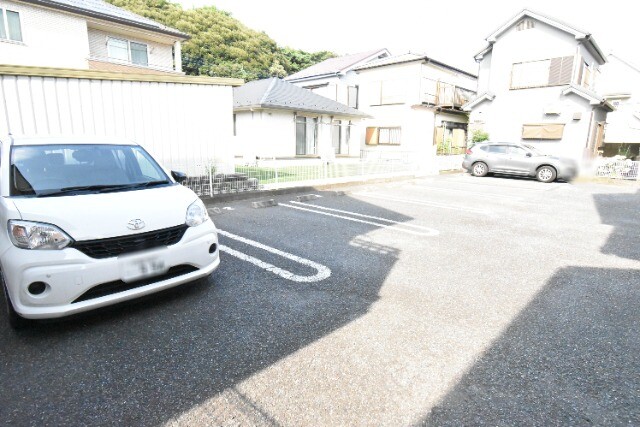 ��ʌ�����s���ԂQ���ڂ̃A�p�[�g�̒��ԏ�