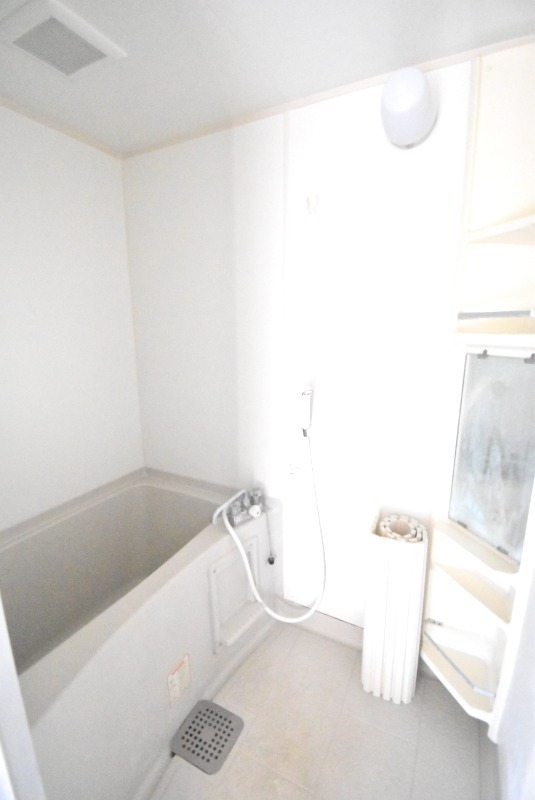 ��ʌ��������܎s�k��������Q���ڂ̃A�p�[�g�̃o�X